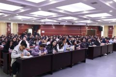 <b>市场监管人员及沉点食物供应企业代表加入培训</b>
